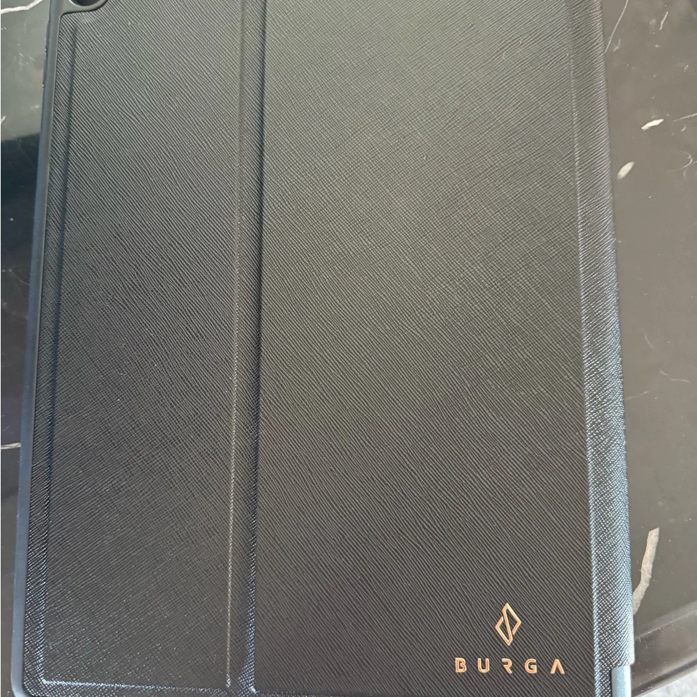 Burga iPad case. 10.2 inch Brand new - Picture 3 of 8
